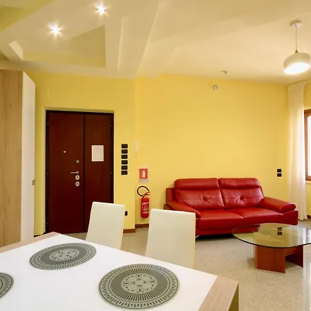 Hc - Clohouse Spacious Flat Appartamento