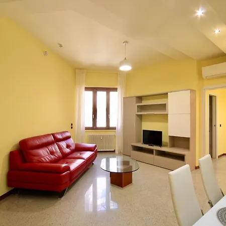 Hc - Clohouse Spacious Flat