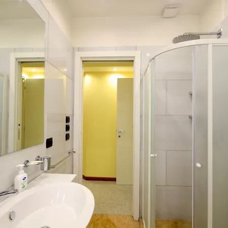 Hc - Clohouse Spacious Flat דירה