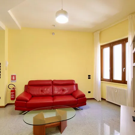 Hc - Clohouse Spacious Flat Рим