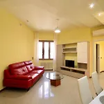 Hc - Clohouse Spacious Flat